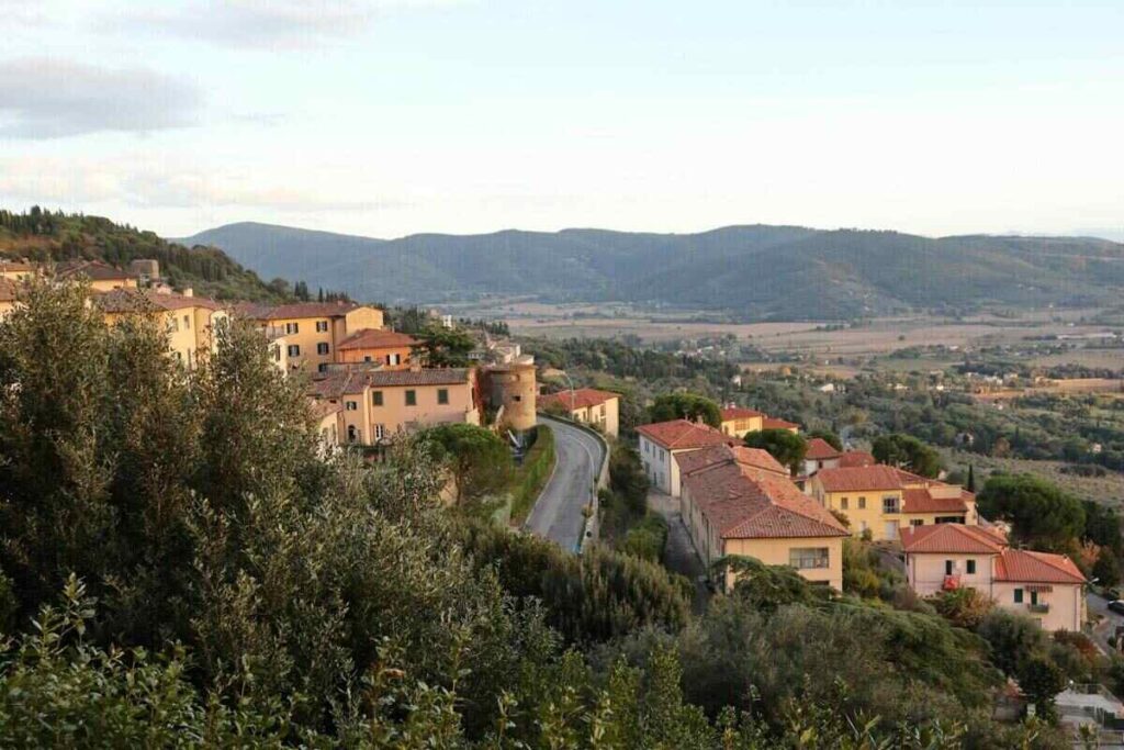 uno scorcio di Cortona in Toscana