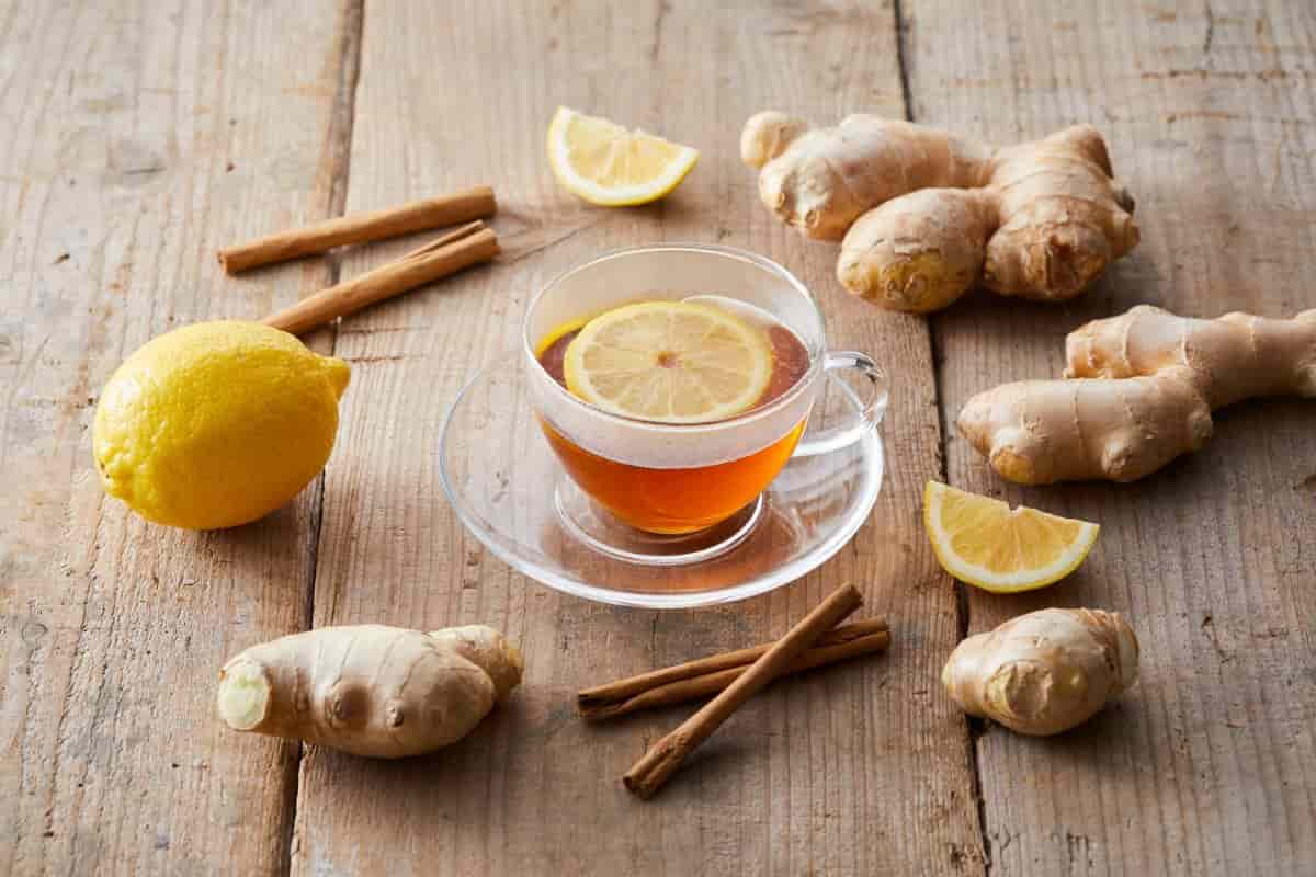 Perché stanno tutti bollendo la buccia di limone con la cannella: è un toccasana per salute