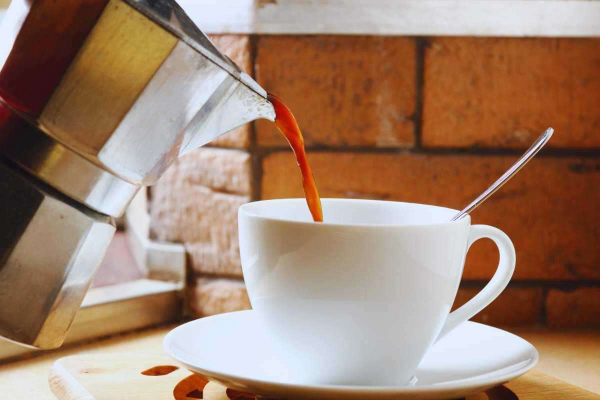 L’errore che rovina il caffè: cosa fare sempre, anche se lo bevi amaro