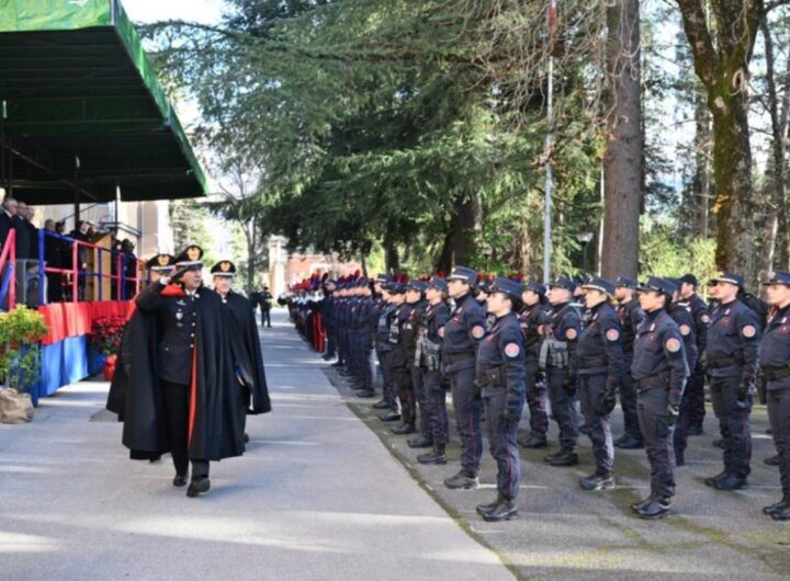 carabinieri parata