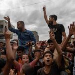 A Gaza il cammino della speranza fra le macerie ma finalmente dopo due anni le armi tacciono, nella foto festa a Gaza