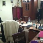 Il video del 26enne che entra in Chiesa e accoltella il parroco a Gela