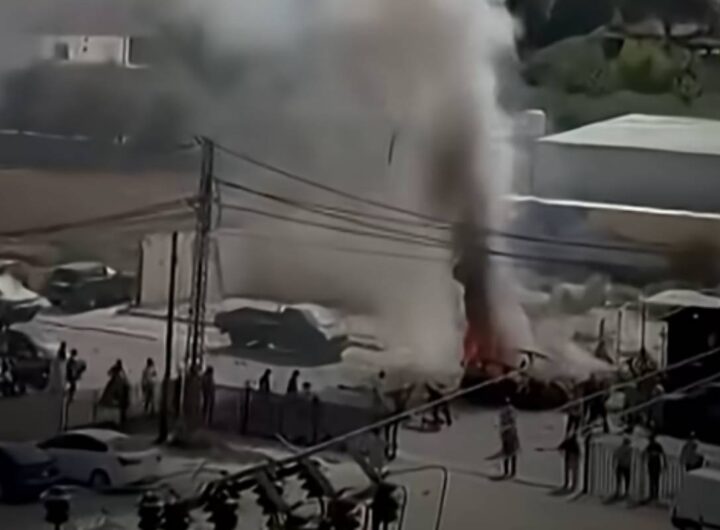 Auto colpita da un drone israeliano