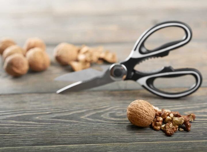 segreto geniale dei manici scanalati delle forbici da cucina