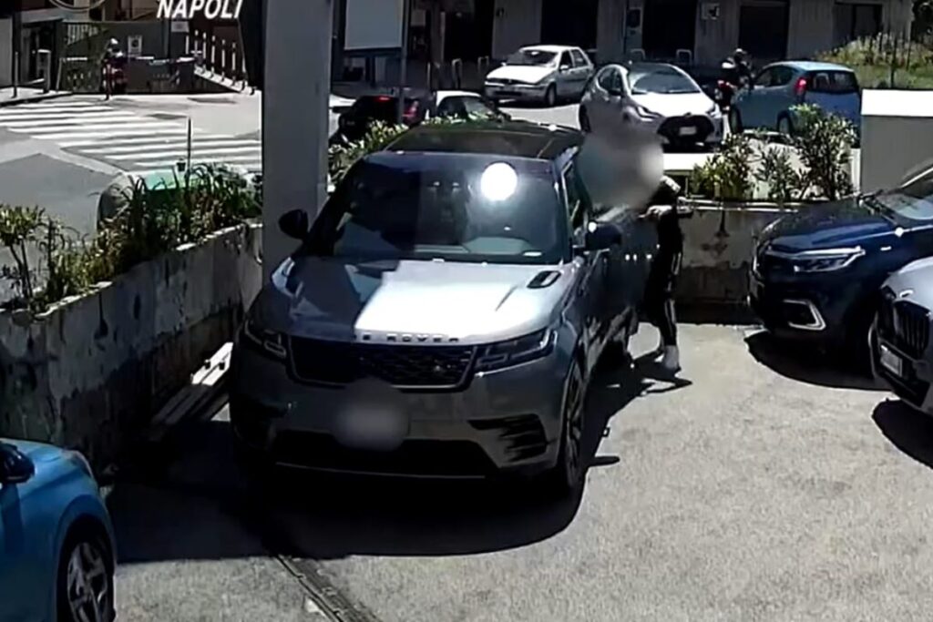 furti auto a napoli