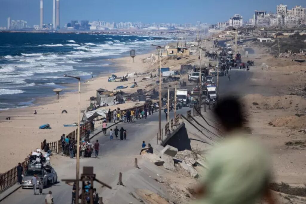 A Gaza la tregua è appesa a un filo, Trump “No King” ha altro (Putin?) in testa: un quadro desolante , nella foto la spiaggia di gaza