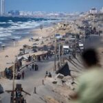 A Gaza la tregua è appesa a un filo, Trump “No King” ha altro (Putin?) in testa: un quadro desolante , nella foto la spiaggia di gaza