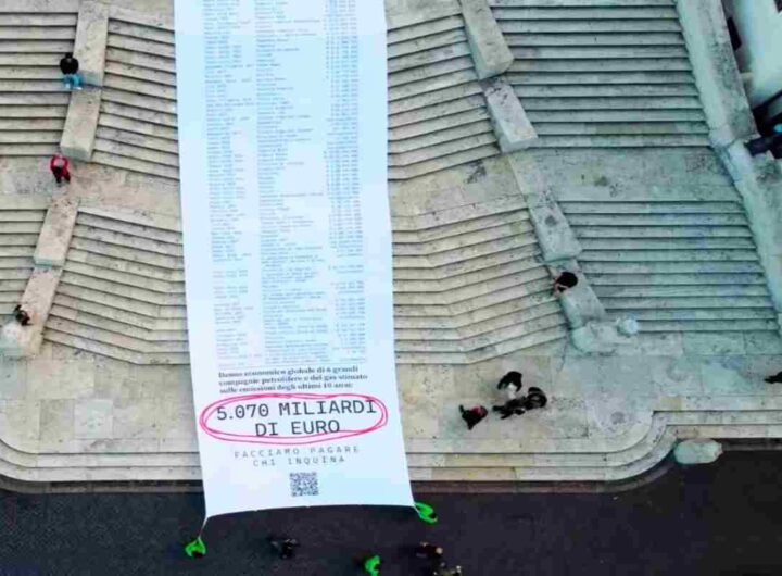 Scontrino gigante Greenpeace