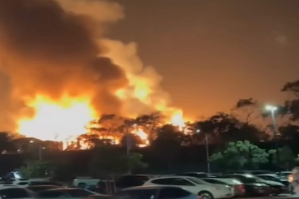 Incendio in una raffineria nei pressi di Los Angeles