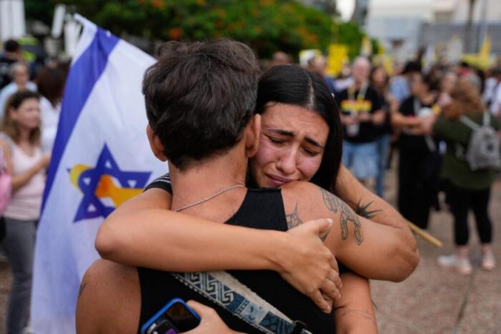 Gaza, è tregua ma c’è chi non la vuol vedere, Roma senza pace ma gli elettori diranno la verità