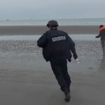 Polizia francese con spray al peperoncino contro i migranti