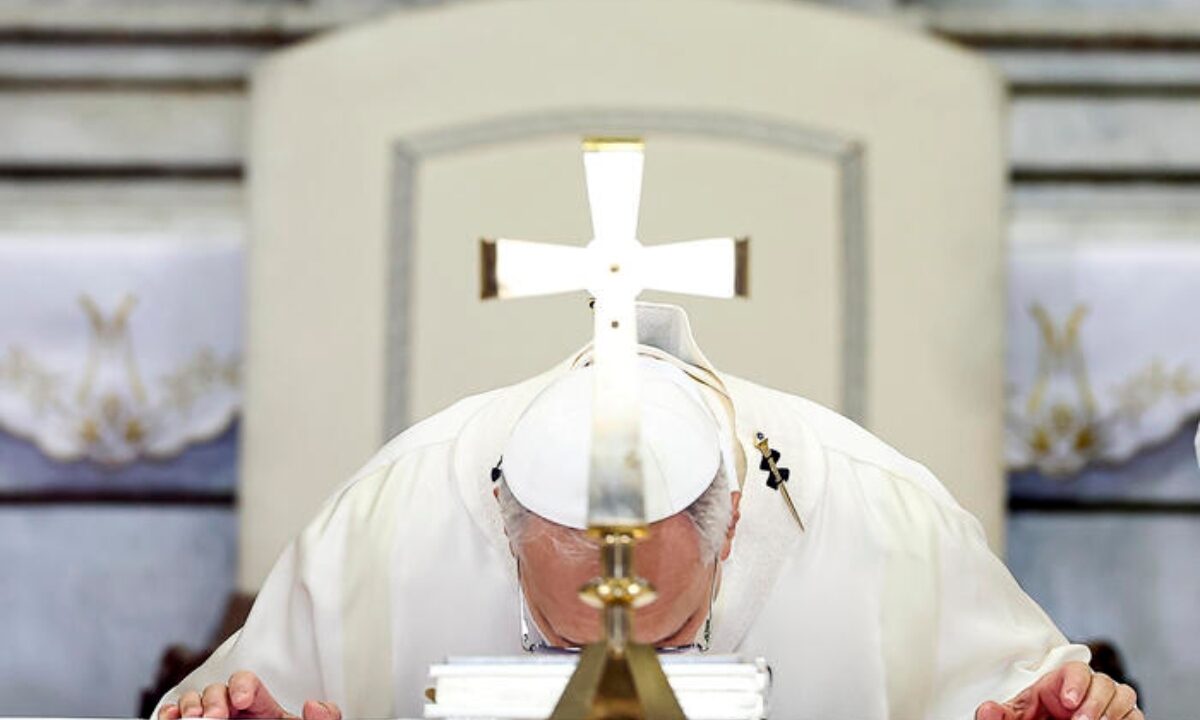 Cristiani perseguitati in Sudan e Nigeria, il Papa Leone XIV prega, Trump fa il bullo e minaccia guerra. messa del papa