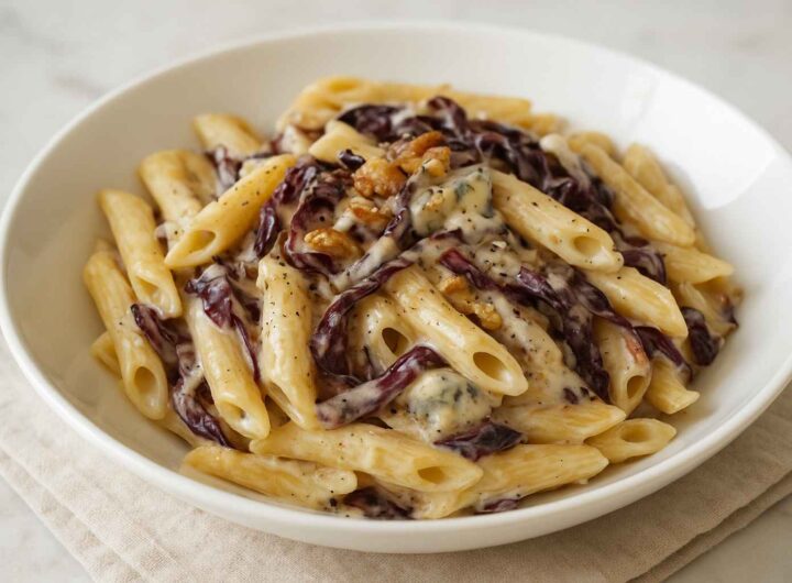 Trump ha dichiarato guerra alla pasta italiana? Nel mirino il 16% di un export che vale 700 milioni, nella foto pasta radicchio e gorgonzola