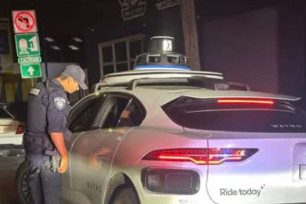 Poliziotto ferma un'auto