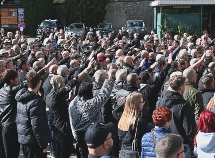 saluti romani a predappio