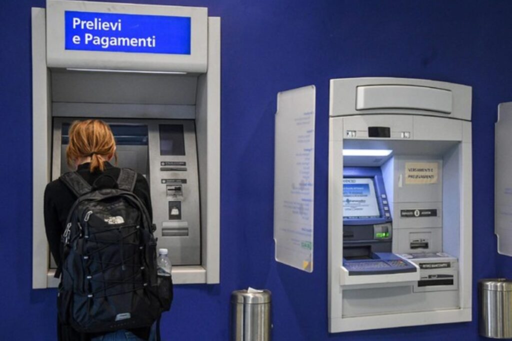 prelevare al bancomat