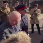 Re Carlo contestato in pubblico