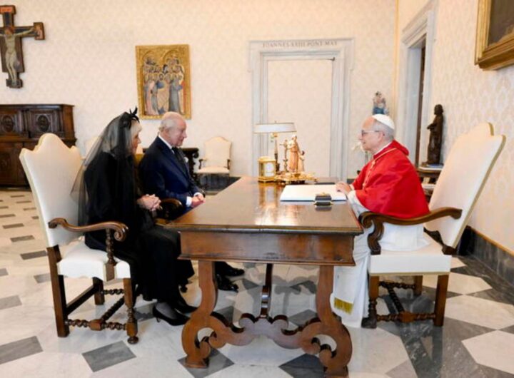 re carlo camilla e il papa