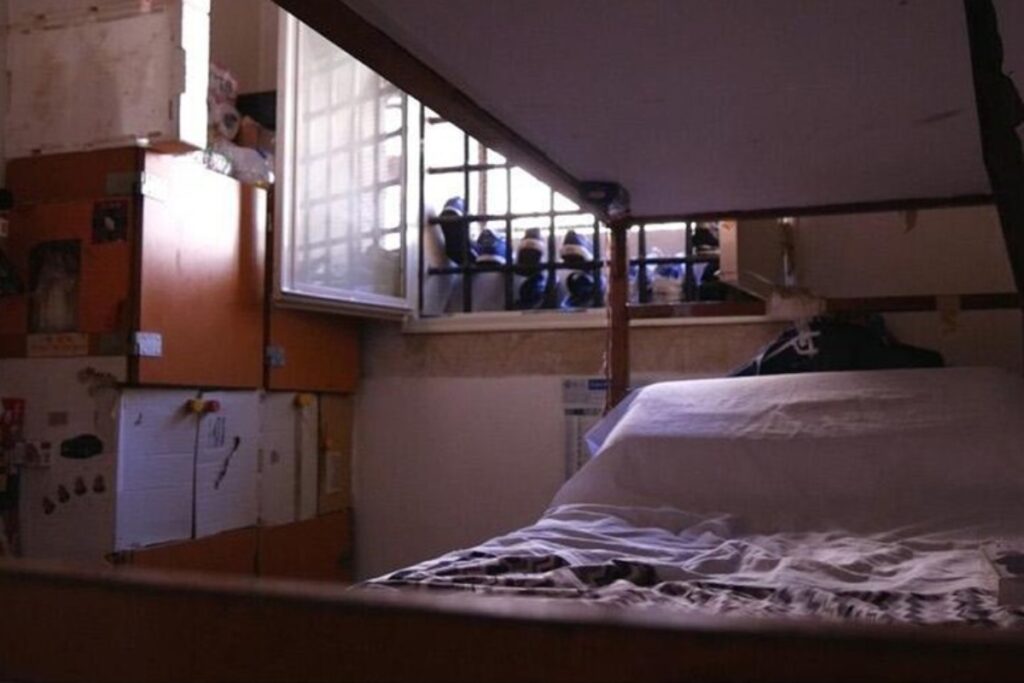 Una donna detenuta in carcere è rimasta incinta del compagno, anche lui detenuto, le guardie: “Disneyland” Nella foto la stanza dell'amore in carcere