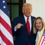 Meloni politico eccezionale: il presentat’arm dell’Economist non nasconde le incognite ma riconosce il successo, nella foto Donald Trump e Giorgia Meloni