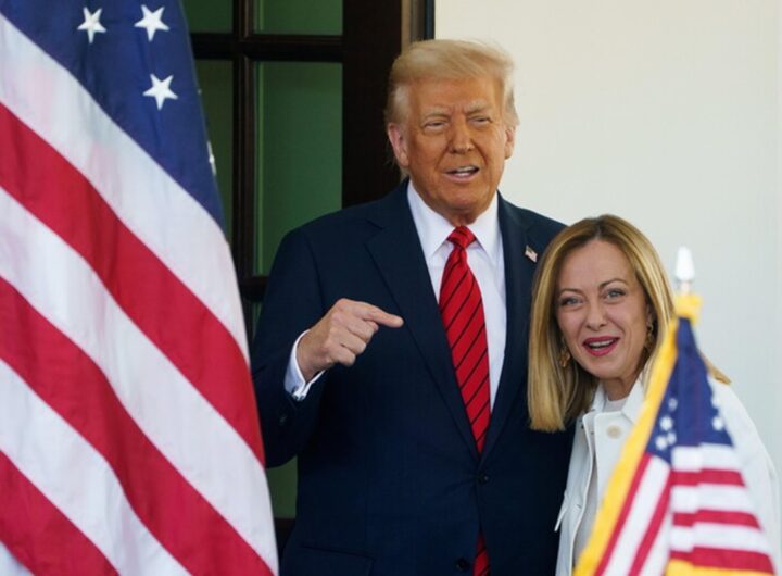 Meloni politico eccezionale: il presentat’arm dell’Economist non nasconde le incognite ma riconosce il successo, nella foto Donald Trump e Giorgia Meloni