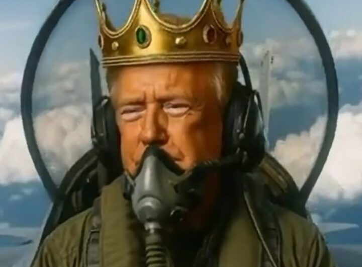 La salute di Trump allarma gli americani: ecco i sintomi del declino fisico e mentale Nella foto Donald Trump re visto dalla AI