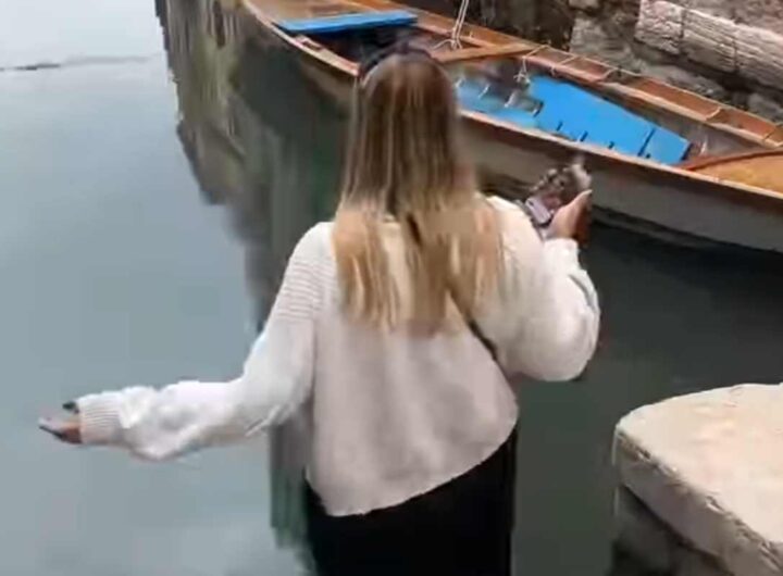Turista cade in un canale di Venezia