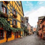 A poche ore di macchina da Milano c'è un villaggio incantato uscito da un film Disney, i dettagli