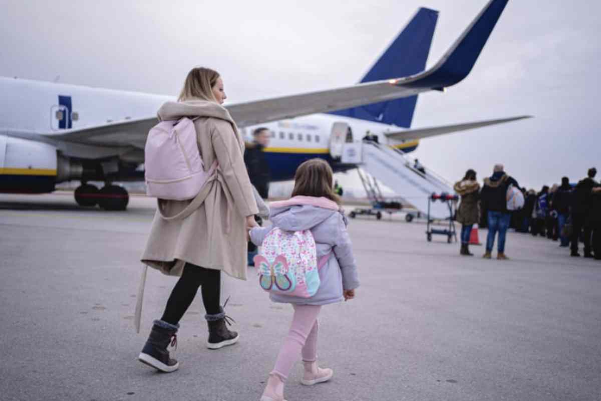 Viaggiare con i figli non è sempre semplice, specie nella fascia di età tra i due anni e mezzo e i quattro anni, quando i bambini