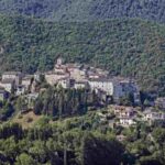 Organizzare un viaggio verso Arrone rappresenta un’occasione preziosa per scoprire una regione che continua a sorprendere con i suoi borghi