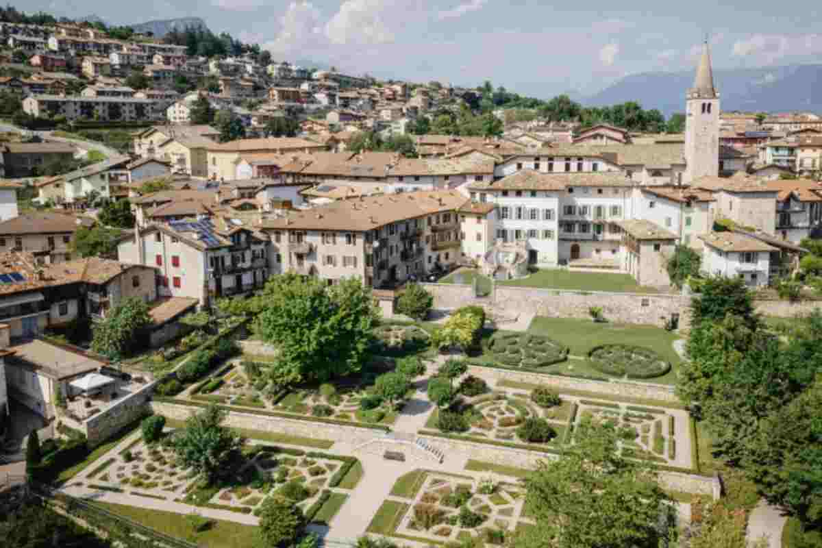 L’inverno a Brentonico è sinonimo di neve fresca, piste ben curate e una varietà di attività all’aperto per tutti i gusti. Il comprensorio Brentonico Ski