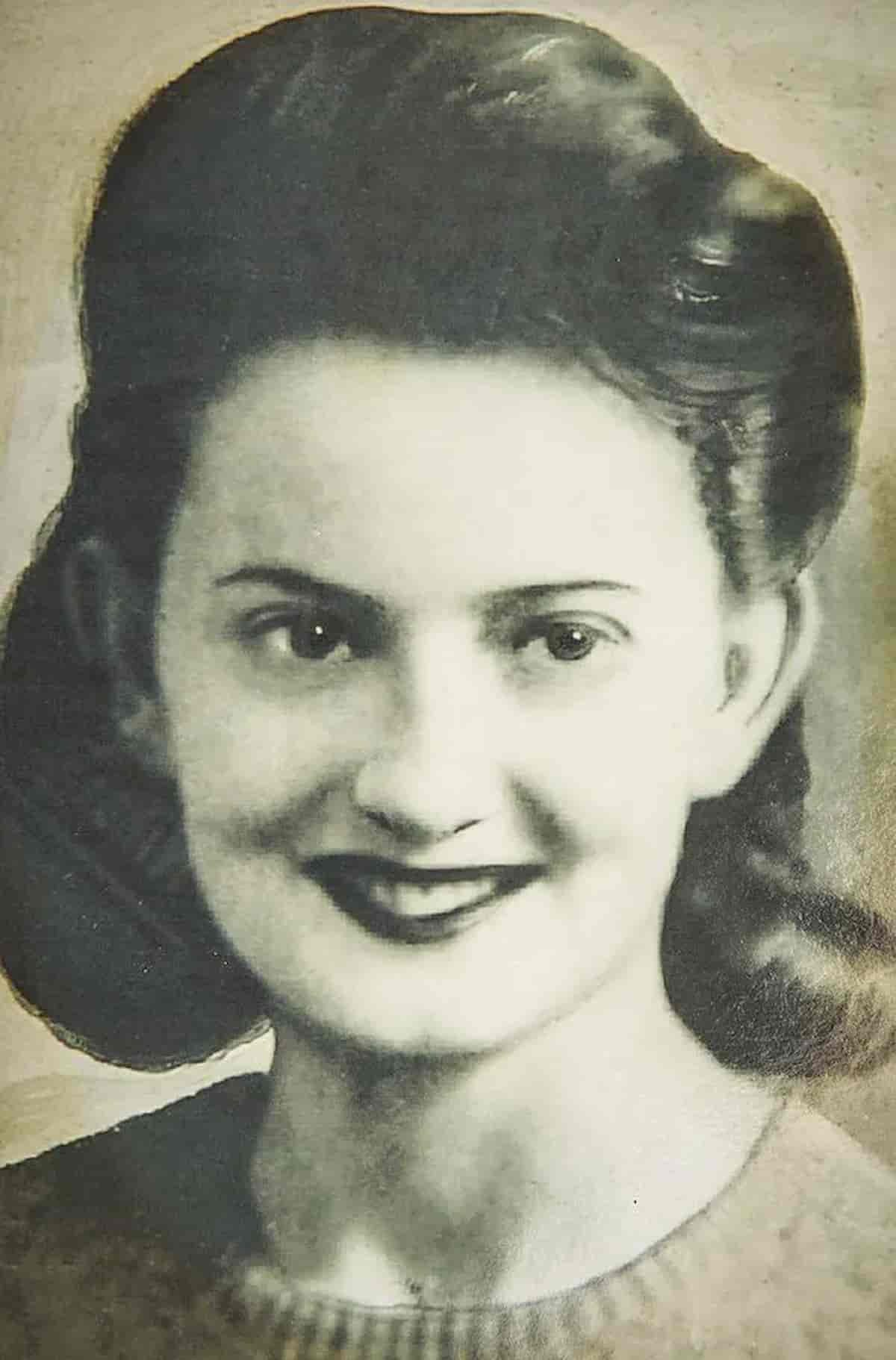 La tragedia che portò alla fine della pena di morte: impiccato per i delitti del vicino, nella foto Beryl, la moglie 