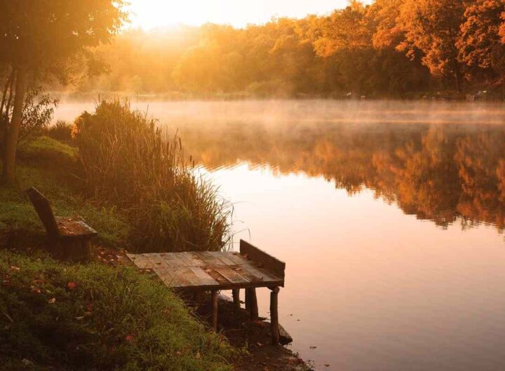 In Lombardia, c'è il lago più magico in autunno