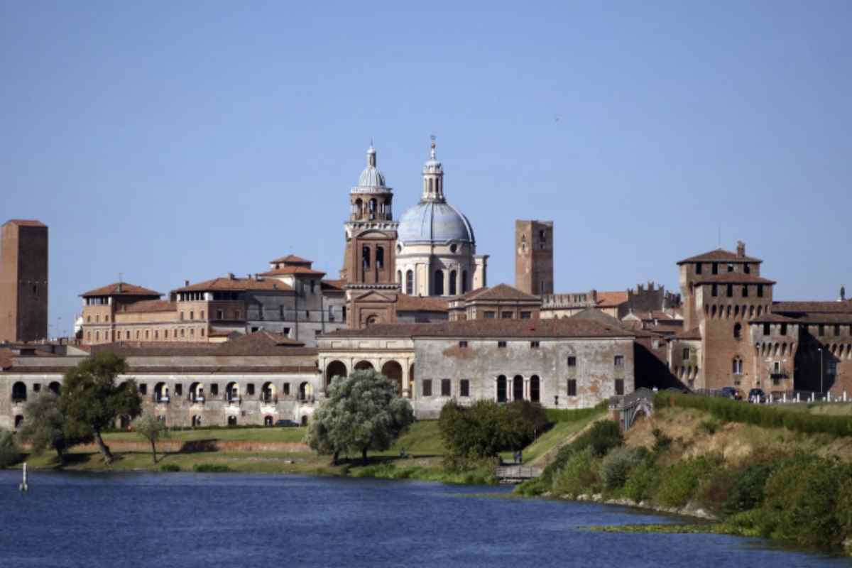 Un capolavoro nascosto, la città patrimonio UNESCO che rivaleggia con Firenze: si respira il Rinascimento ovunque