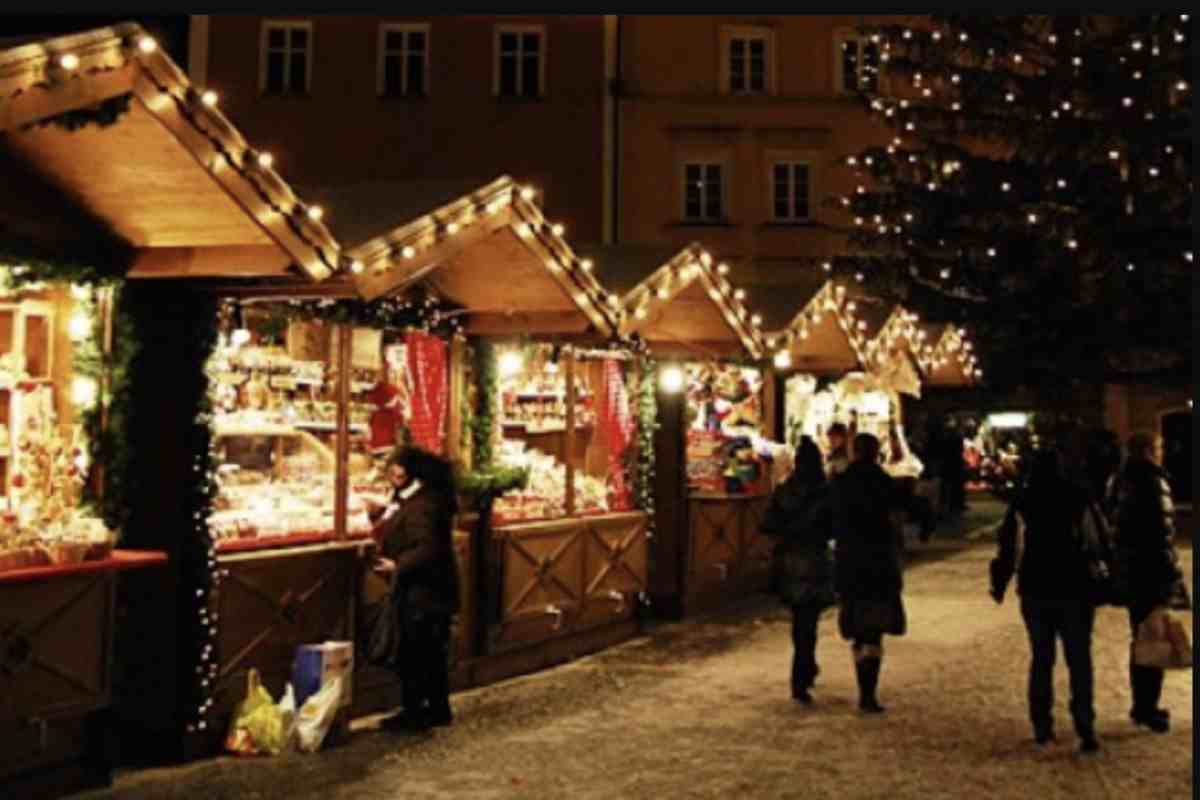 Luminarie, palazzi magici e mercatini: in questo borgo dell’Umbria, il Natale è una vera magia