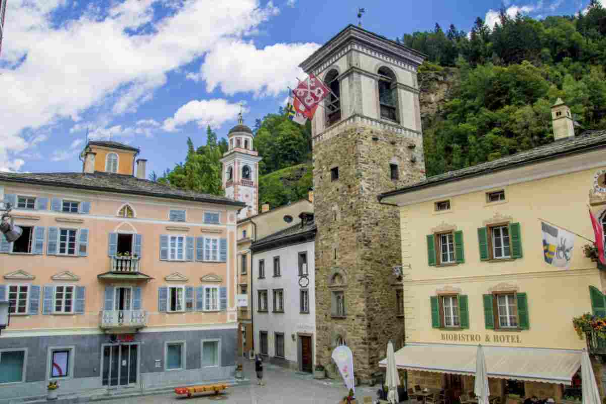 Il viaggio a Poschiavo è anche un’esperienza gastronomica autentica, dove i prodotti locali sono protagonisti.
