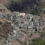 Le vicende di questo antico insediamento greco-calabro, oggi disabitato, rappresentano un capitolo emblematico della storia e dell’identità della Calabria greca,