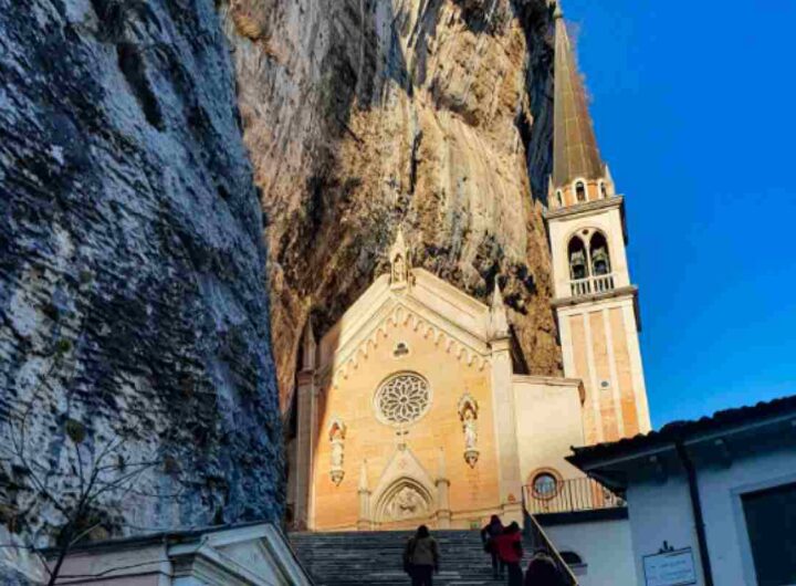Santuario della Madonna della Corona