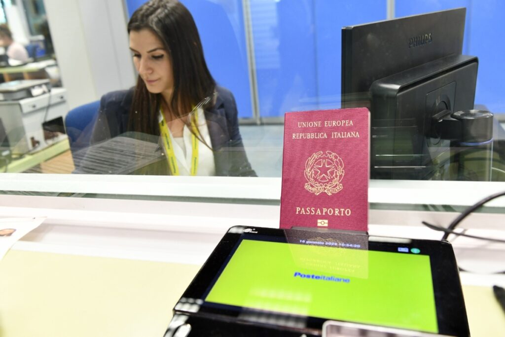 poste italiane passaporto
