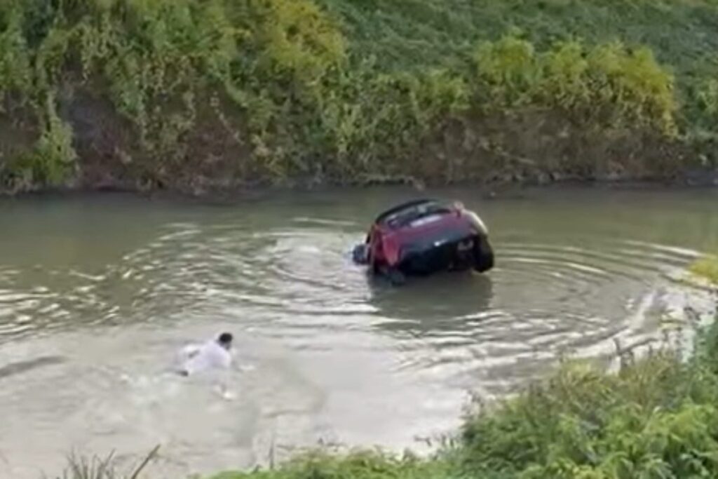 auto nel canale a padova