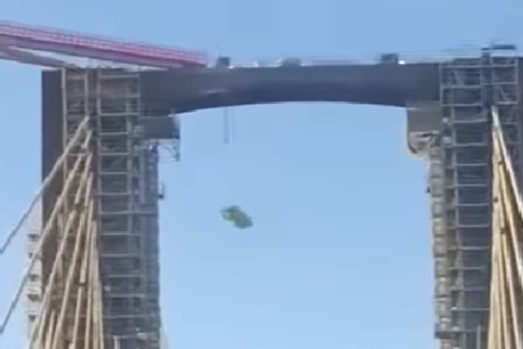 Bagno chimico precipita in strada