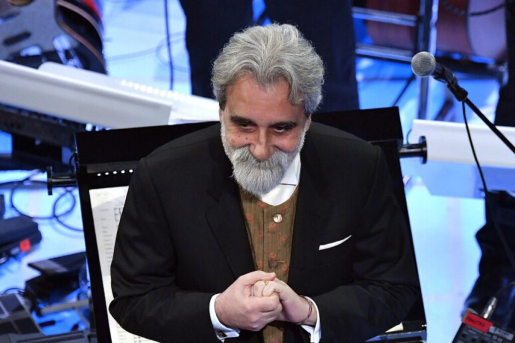 Addio Beppe Vessicchio, il popolare e amato direttore d'orchestra morto di polmonite a 69 anni