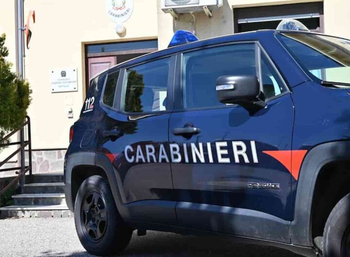 carabinieri auto