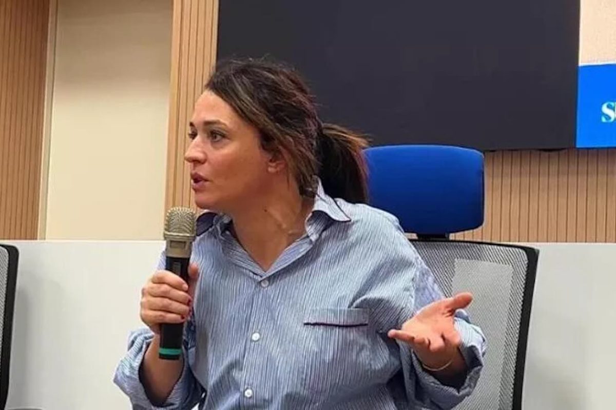 Carmen Consoli accusata di aver insultato Giorgia Meloni, lo scontro con FdI dopo la lezione all’Università