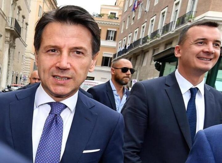 L'ex premier Giuseppe Conte e Rocco Casalino