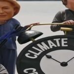 COP30, attivisti indossano maschere giganti dei leader mondiali