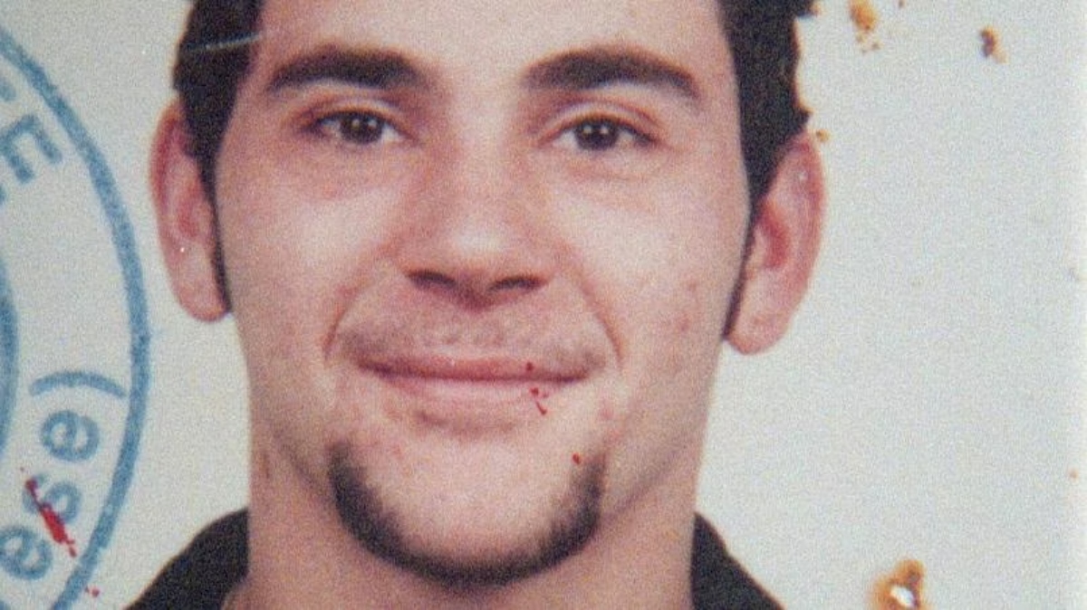 Elia Del Grande preso vicino casa, finita la fuga dello sterminatore della famiglia. Qualcuno lo ha aiutato