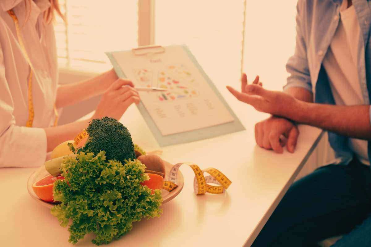 Smette di mangiare zuccheri per un mese: cosa succede