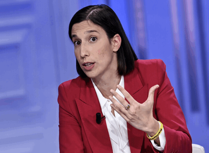 I bastoni nelle ruote di Conte a Schlein per Atreju: il campo largo naufraga sulle vanità personali , nella foto Elly Schlein