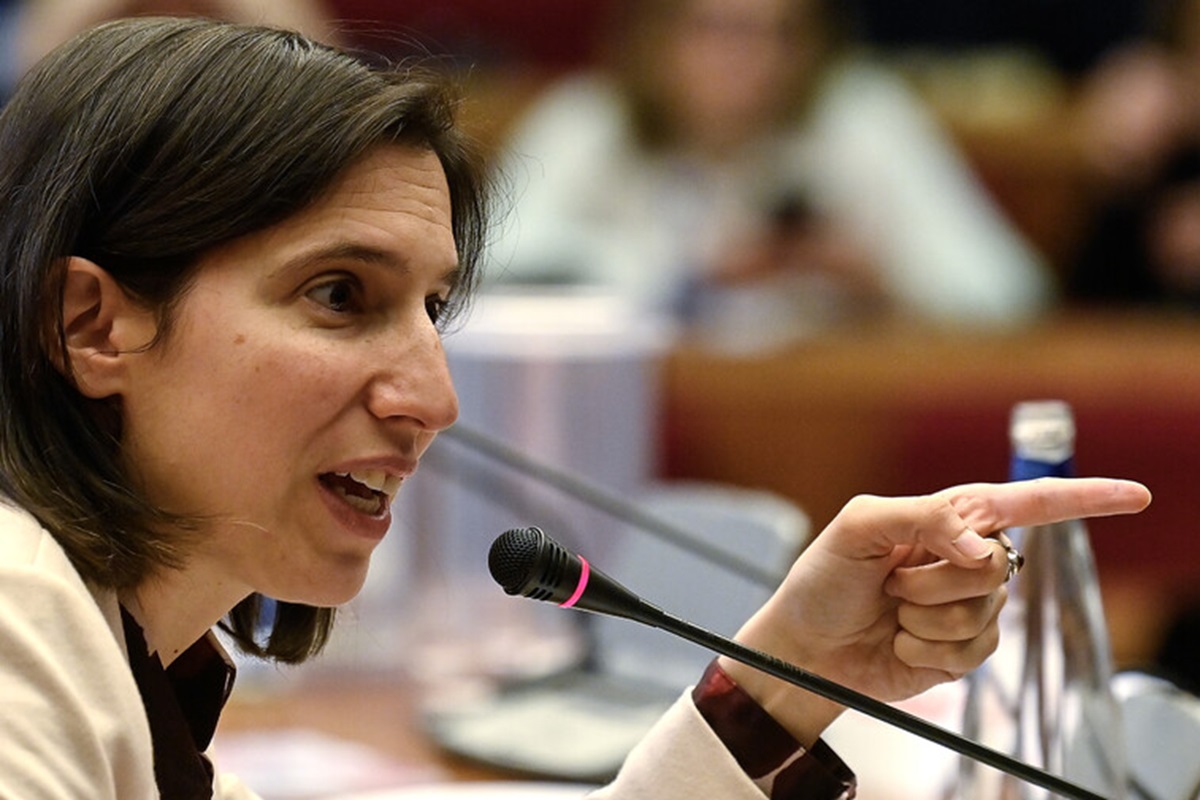 Schlein: “L’ascensore sociale si è rotto e dentro si soffoca”